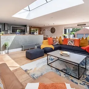 The Stables Luxury House With Hot Tub Apartment
