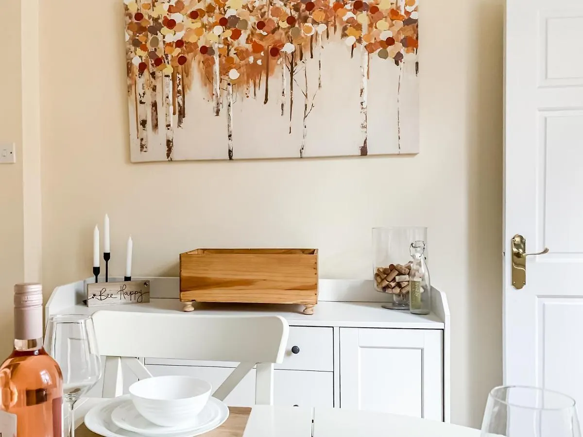 Lodge The Warwick - Quaint Victorian Home With Free Parking York