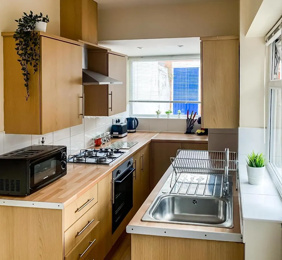 Lodge The Warwick - Quaint Victorian Home With Free Parking York