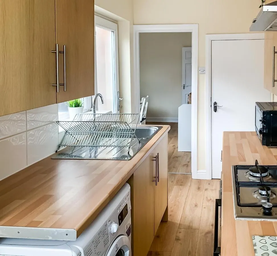 The Warwick - Quaint Victorian Home With Free Parking York